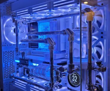 7900xtx Sapphire Nitro + 90-100c Hotspot (only on ray tracing games) non ray tracing: 70-80c OC: 3000mhz 15% power 2700mhz mem 1090 negative offset. 40c delta