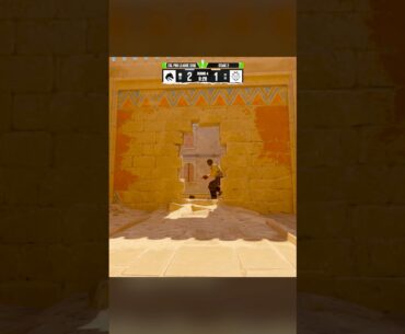 NEW HOLE on cs2 anubis is a NIGHTMARE