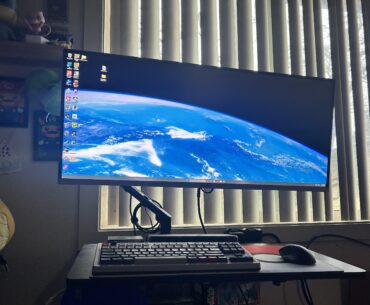 Got a new monitor for the bedside setup.