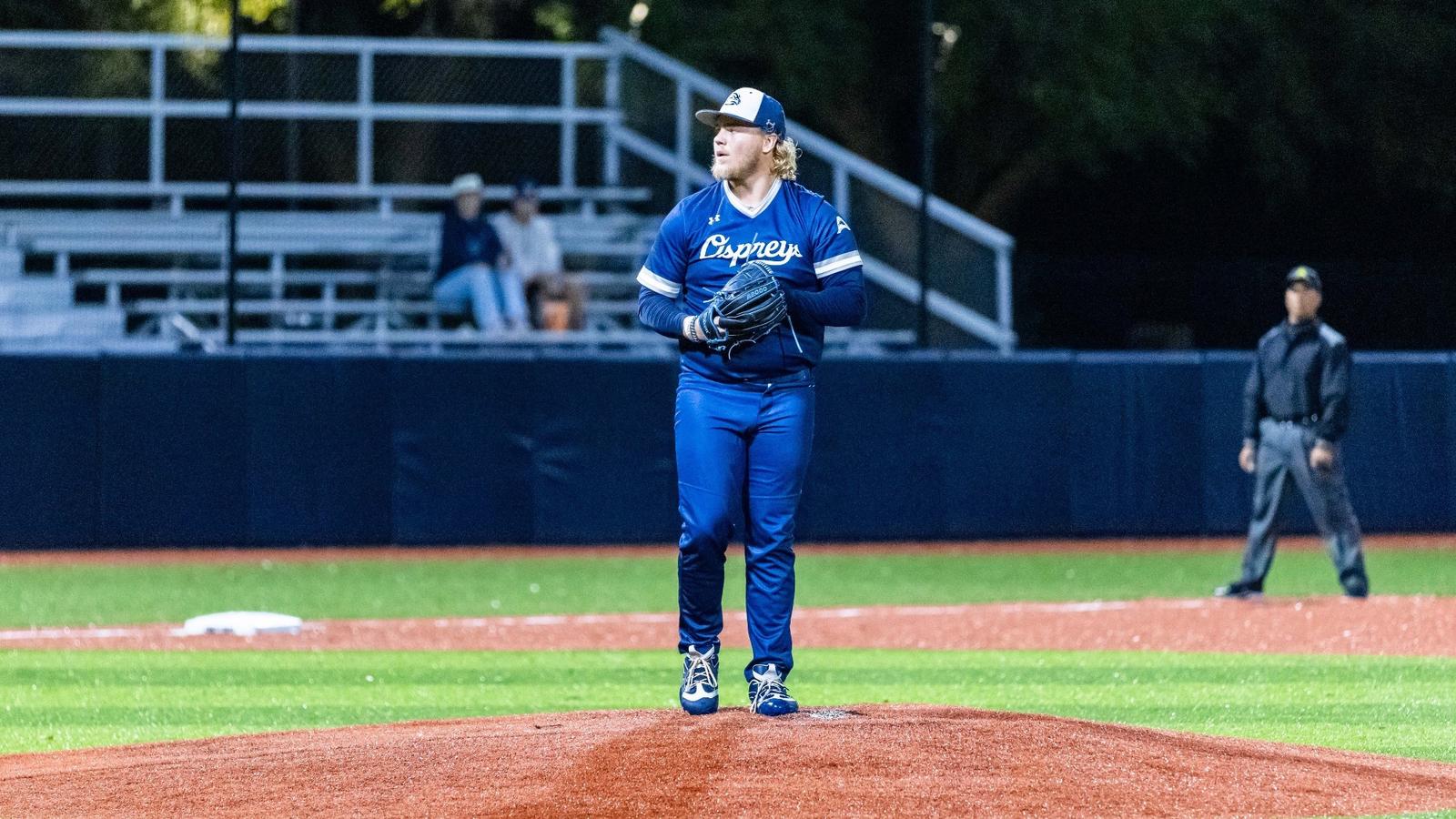 Baseball Drops Game 1 At Stetson Stetson University Logo