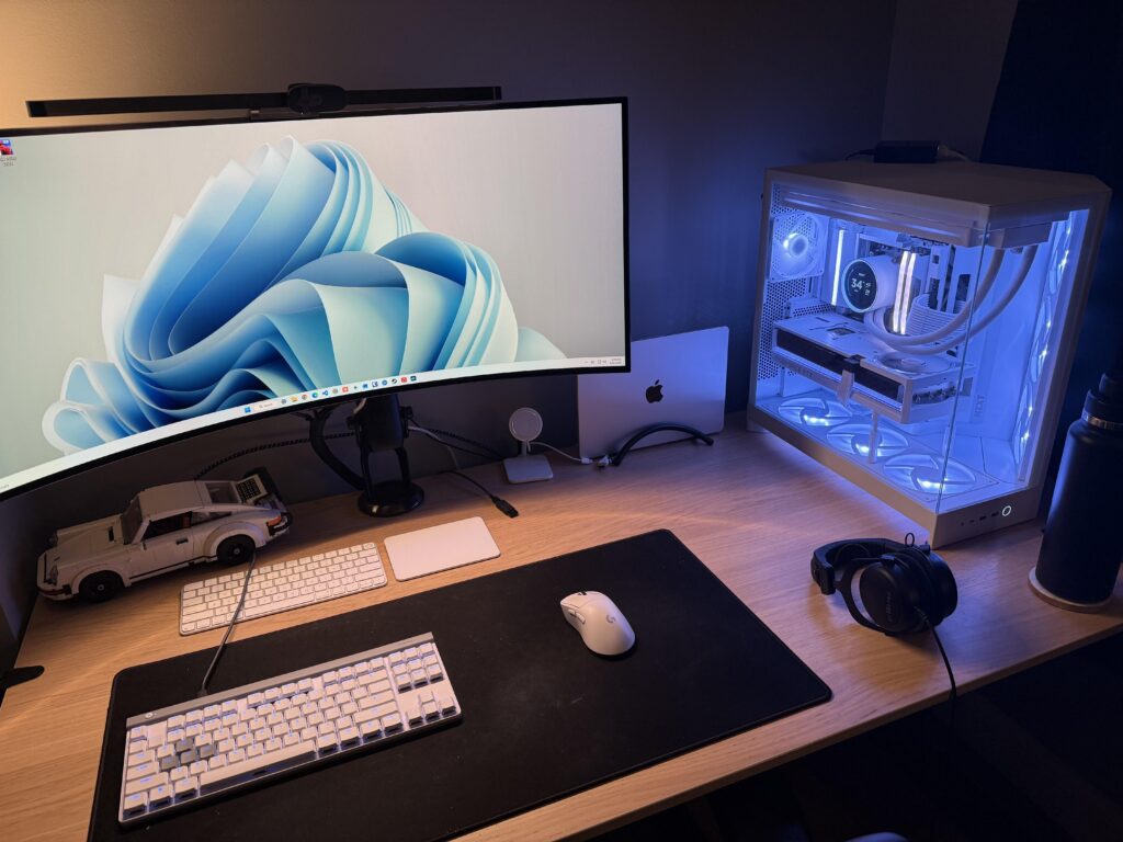 New all white pc build