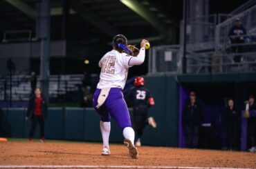 UW softball at Michigan