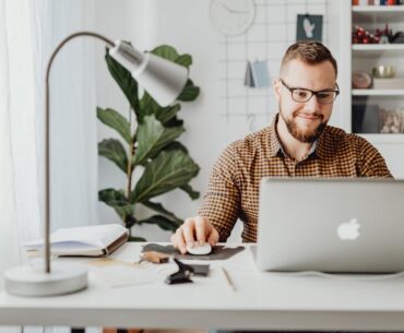 7 Leading Ergonomic Standing Desks in Canada for Health-Conscious Gamers and Remote Workers