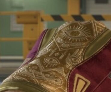 Symmetry on Gloves