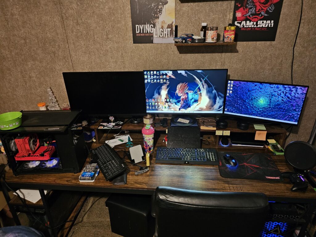 Messy Battlestation/Workbench