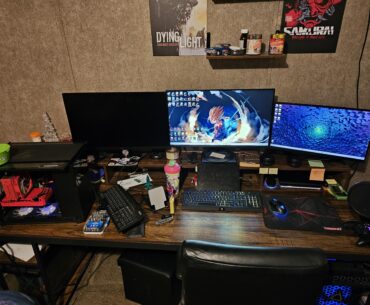 Messy Battlestation/Workbench