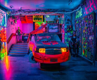 Real-life Cyberpunk: Our handcrafted hover-car project in Prague. Built from a retro sedan and scavenged industrial parts. No CGI.