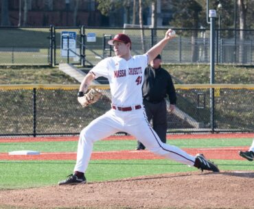 Minutemen lose the final two games of weekend series against Kent State – Massachusetts Daily Collegian