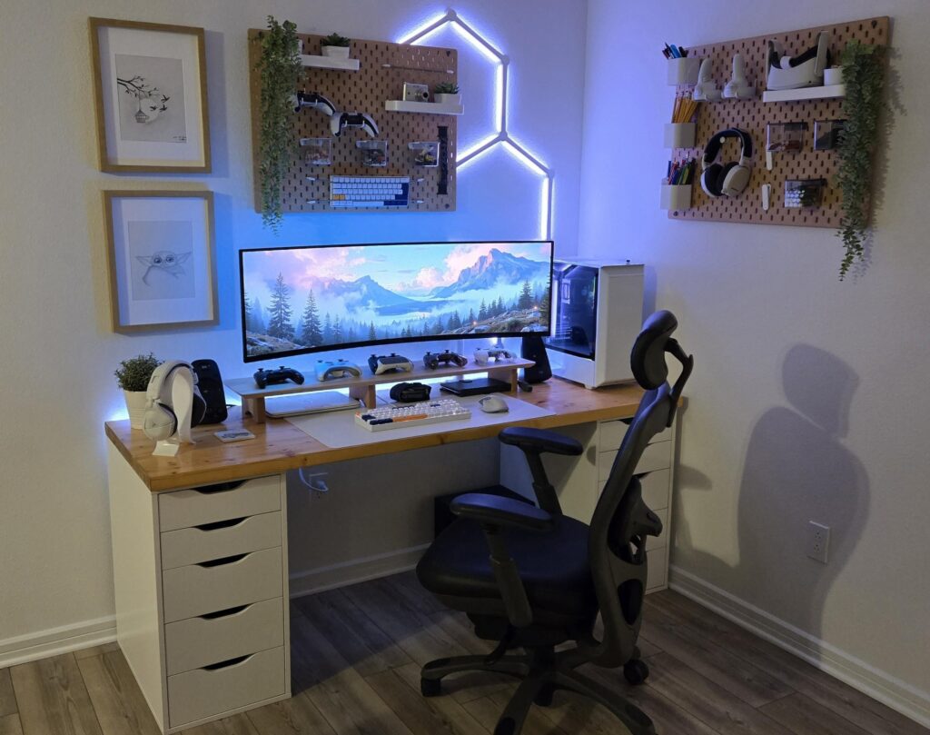 Finally got an ultrawide! WFH & Gaming Battlestation!