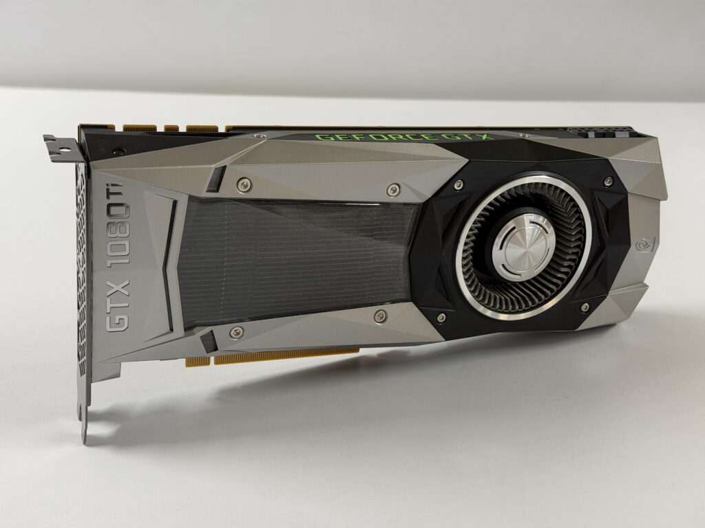 9 years later… this guy decided to finally die… Amazing videocard that I wasn’t even considering upgrading yet.