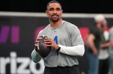 What time is Fanatics Flag Football Classic game today?