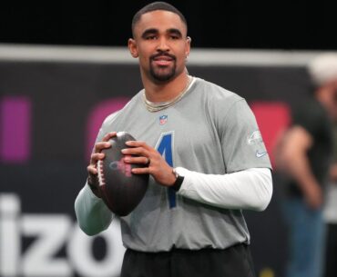 What time is Fanatics Flag Football Classic game today?