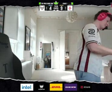 Chr1zN had to tape his phone to a chair during the match, so he could stream his setup to admins
