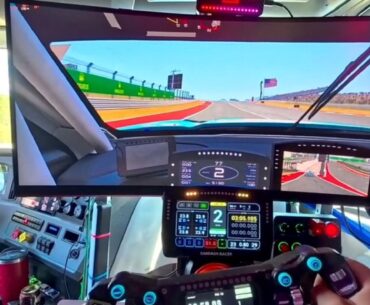 Truck driver replaces passenger seat with $6,000 sim driving rig, uses it to kill time while "stuck in traffic"