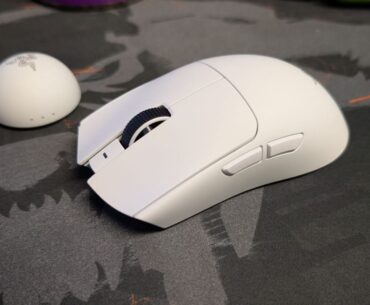 Razer Viper V4 Pro gaming mouse review