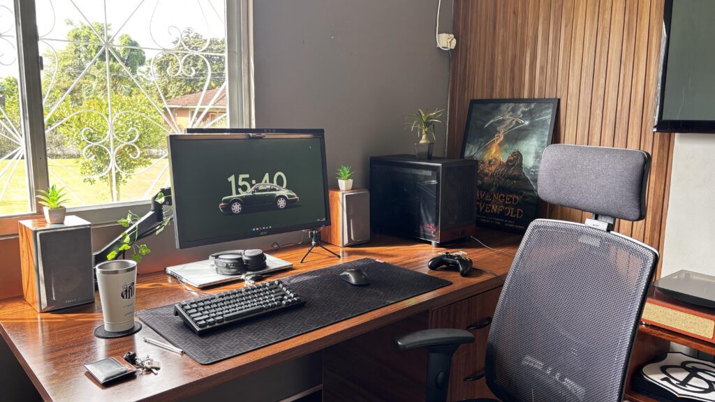 crazy how a simple wooden pannel can change a lot in aesthetics