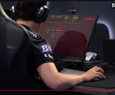 Why would he display such info (serverframe length, map) during play???