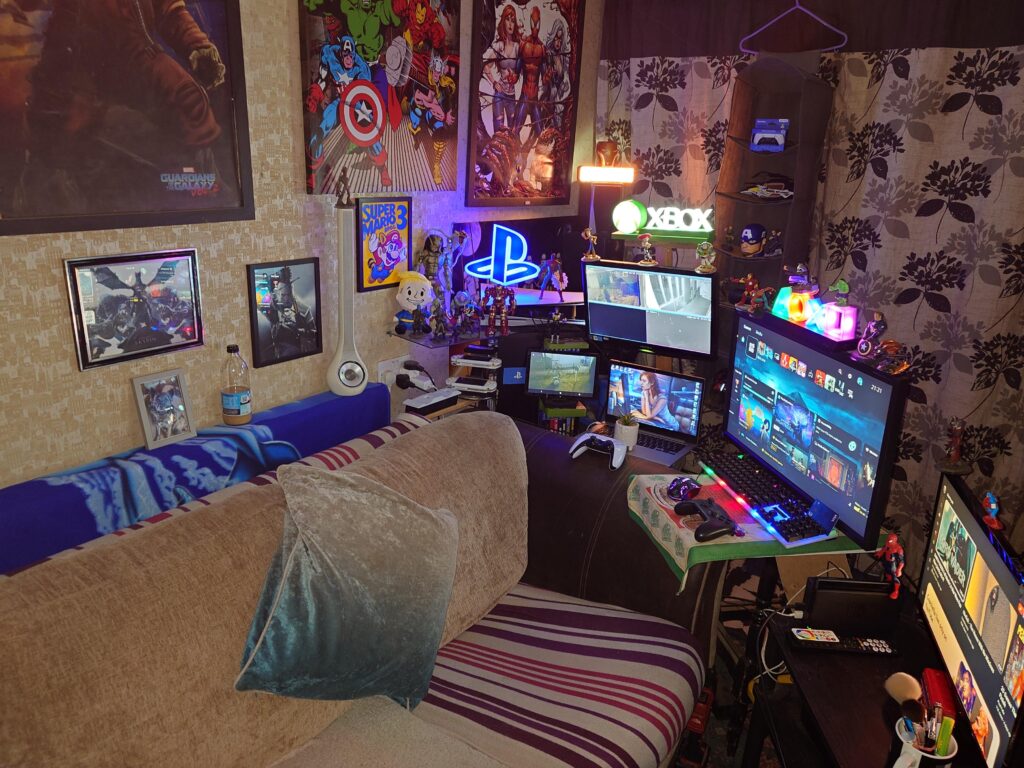 Hi guys, here's my sofa setup, I was sick of getting back ache at a desk lol