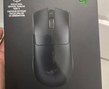 Razer viper v3 pro anyone interested local pick up available in Redlands or I can ship let me know asking 75$ as long as shipping is covered