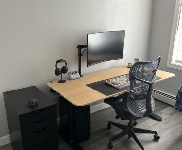 My (attempted) Clean Battle Station.