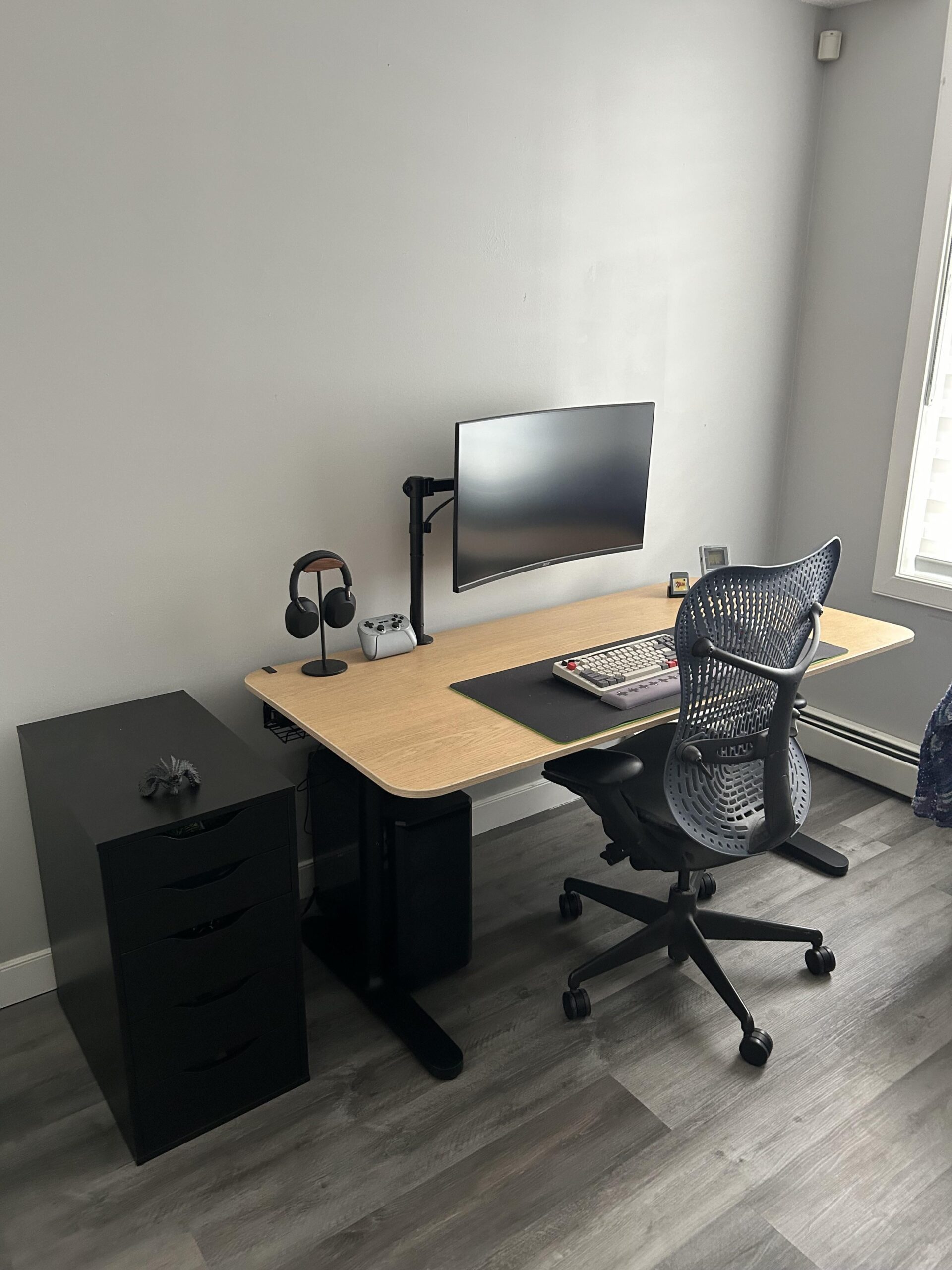 My (attempted) Clean Battle Station. My (attempted) Clean Battle Station.