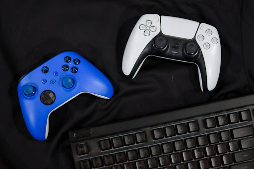 Top five video games for this spring – The Hawk Eye 2026 holds different gaming platforms current games are playable on. For example, most, if not all, modern games are playable on Xbox Series X/S, PlayStation 5 and Computer systems.