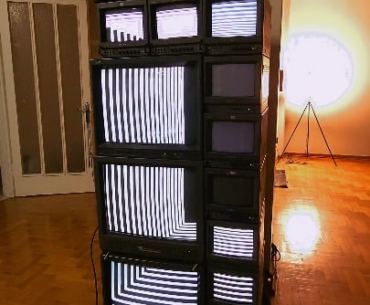 Portal through the Screens - Art Prototype