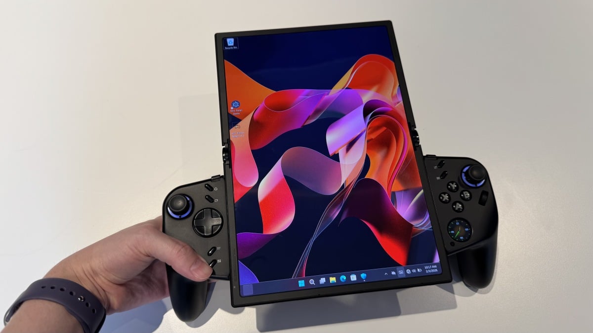 Lenovo’s Foldable Gaming Handheld Is Too Cool to Remain Just a Concept Lenovo's Foldable Gaming Handheld Is Too Cool to Remain Just a Concept