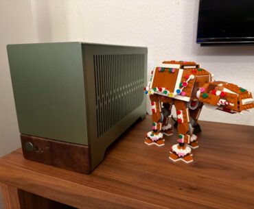 Jade Terra: 7800X3D/NH-L12S and 5070 Ti Gaming SFFPC