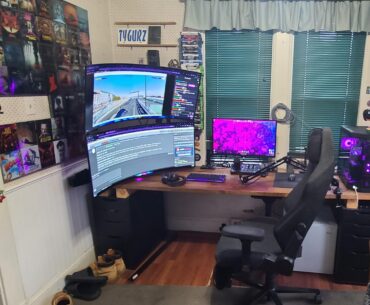 My uniquely ugly, but perfect setup.