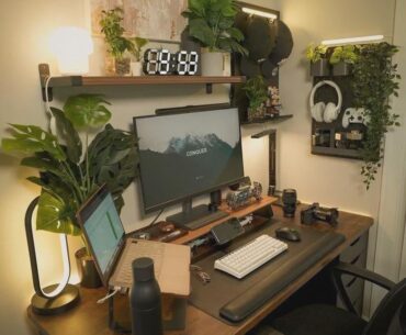 Woods, White Keycaps, and a Little Greenery.