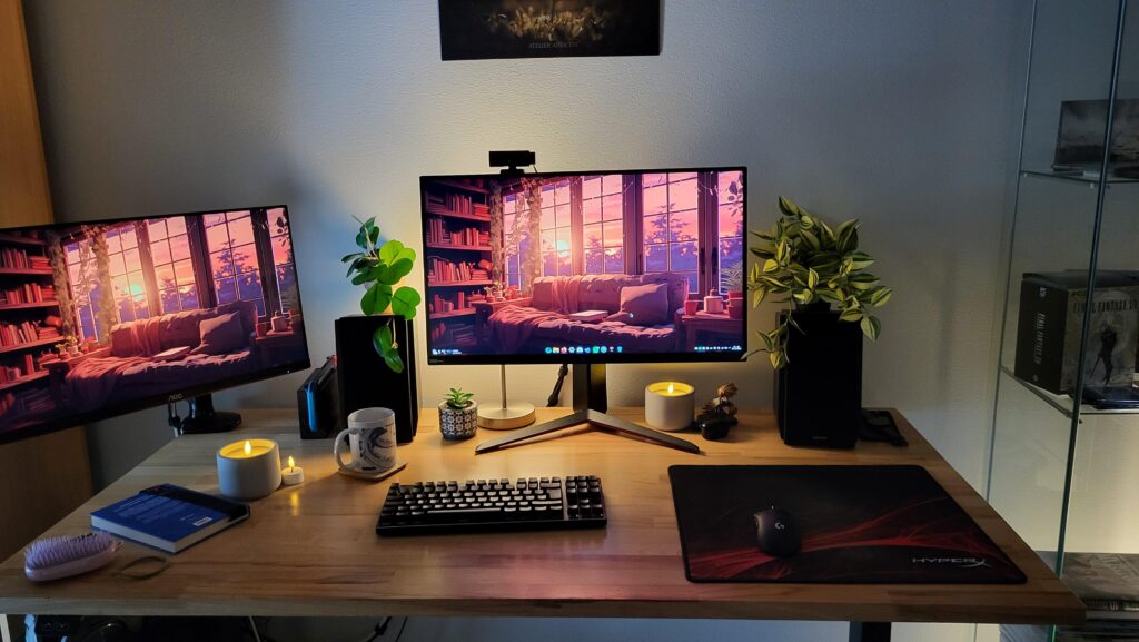 Tidied up my desk and added lights