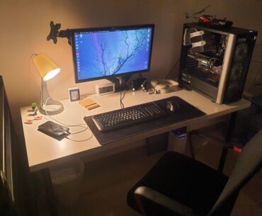 My proper desk setup, v5