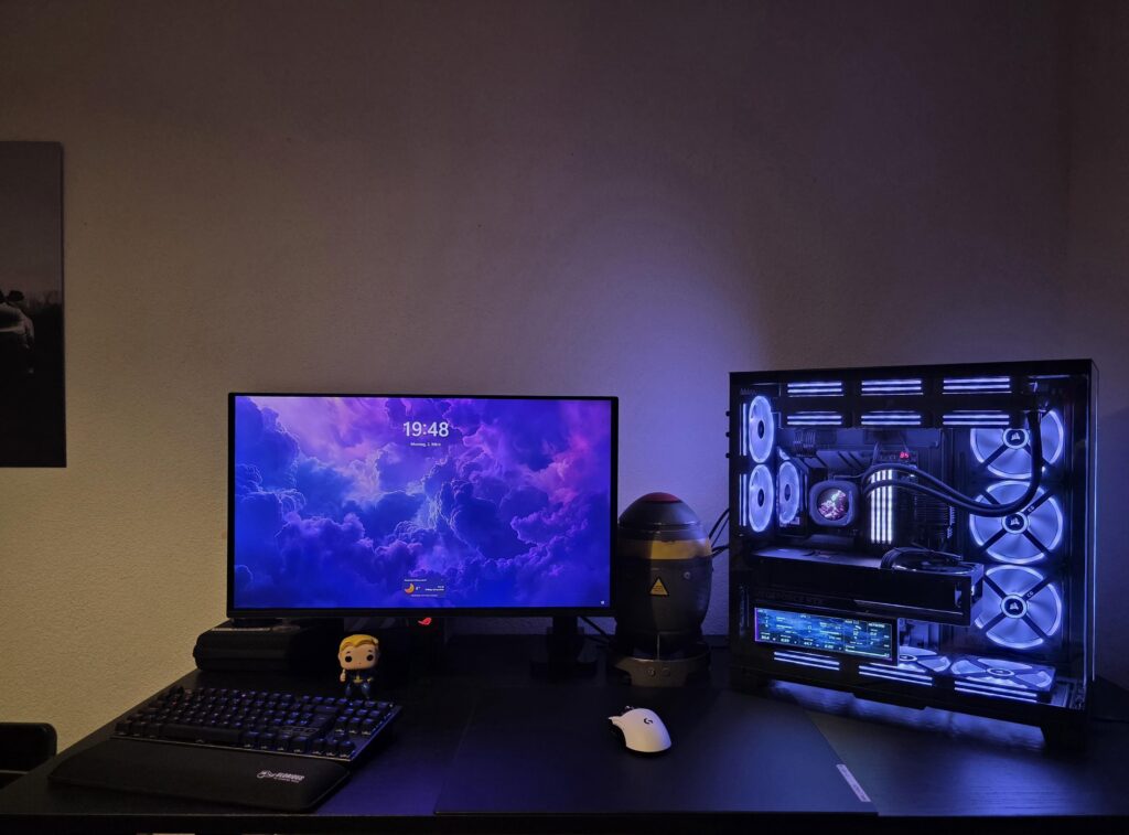 Upgraded to a monitor arm, glass pad, and X2 Superstrike. Massive W.