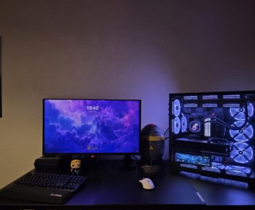 Upgraded to a monitor arm, glass pad, and X2 Superstrike. Massive W.