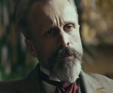 [WAW] Just began Peaky Blinders's season 3, and this guy (Jan Bijvoet) would be Perfect for a Live Action Reznov!