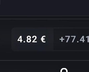 Why is my money in the CSFloat wallet fluctuating everyday?