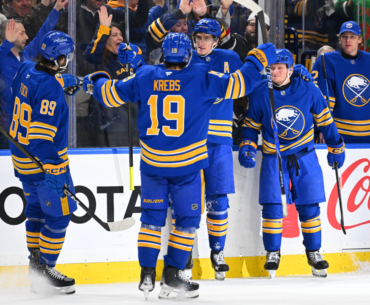 Sabres hold off Golden Knights to win 4th straight, move within 2 points of 1st place