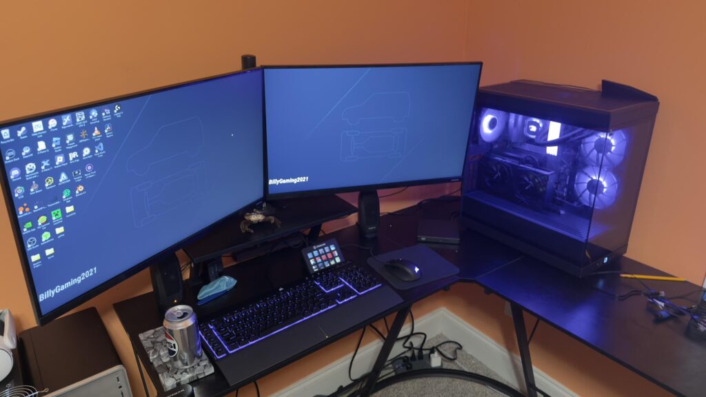 Battlestation pt.2, because apparently people hate dark photos