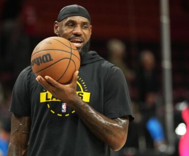LeBron James ties Robert Parish's NBA record for games played