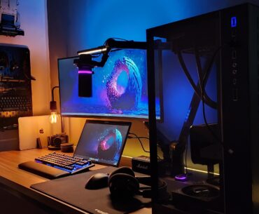 Update setup. New screen and MacBook Pro