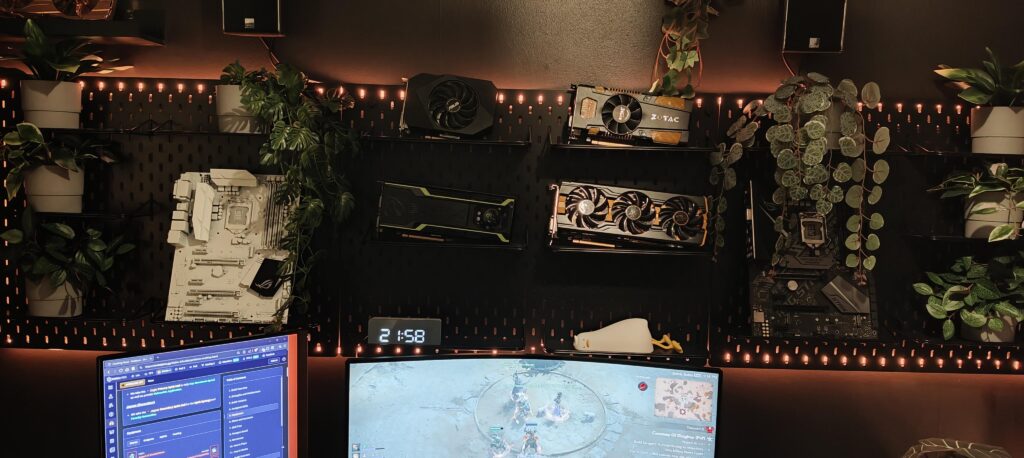 I need a new clock and something else for my setup, need tips.