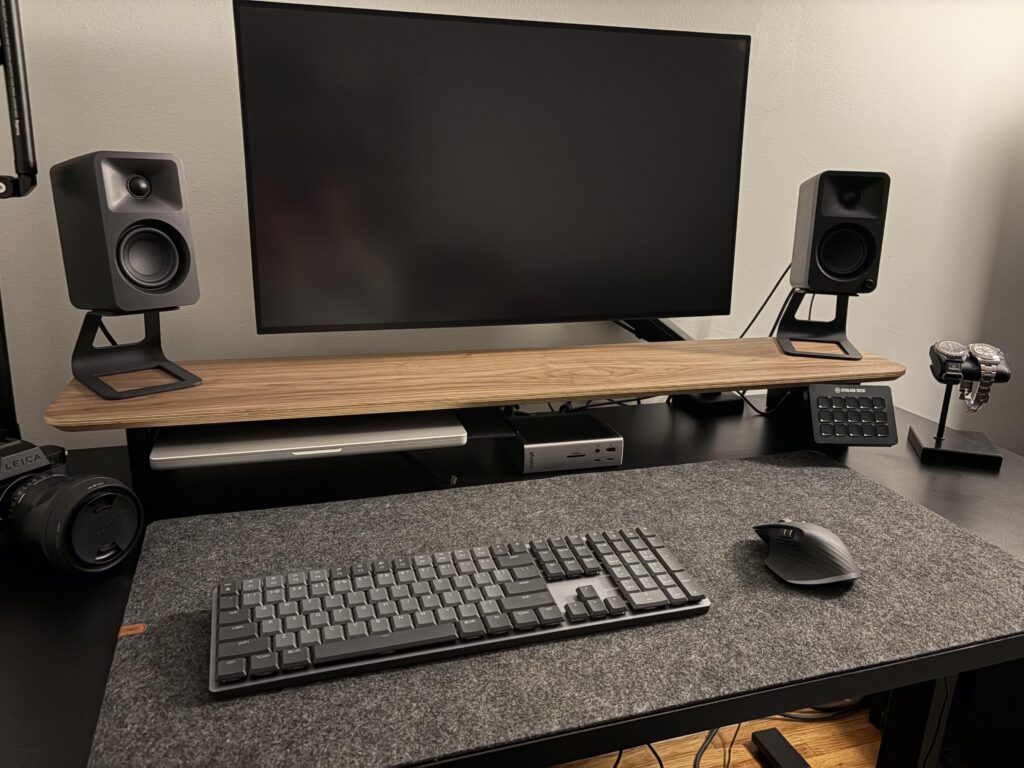 Balolo and Flexispot setup