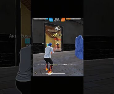 1v3 #freefire #shortsfeed #freestyle