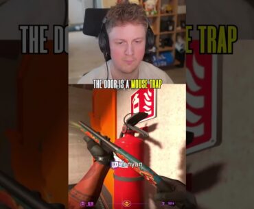 IF YOU HAVE THE DOOR ITS A 1vs2... #counterstrike2 #cs2 #csgo