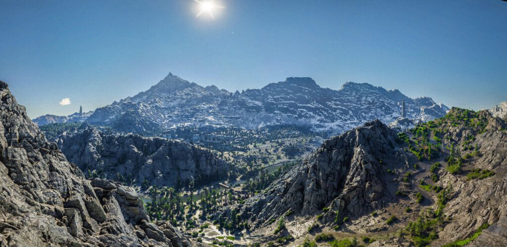 [OC] Crimson Desert: Sometimes I take time off from killing enemies and questing, and just stare at the mountains for a few minutes, admiring the landscape (The Sage's Peak) | [8708x4520]