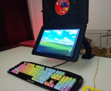 Same old craptop thing but now upside down and tidied up ✨