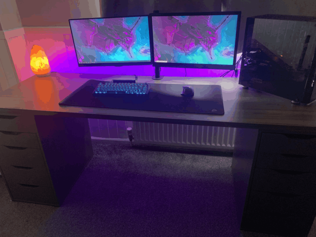 Put my new setup together yesterday, im not sure what to add though it feels a little empty