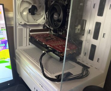 My pc Won’t turn on are connect to my monitor did I forget to plug something is?