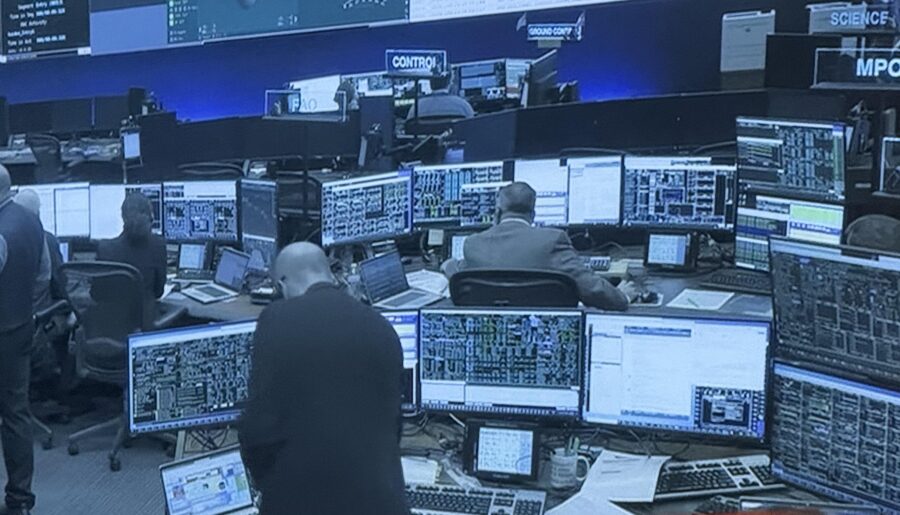 Yeah yeah yeah spaceship moon stuff… how sweet is that room of battlestations tho